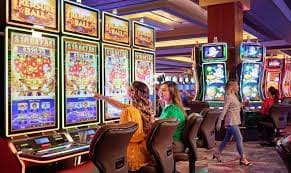 Pengguna bermain dan mengatur preferensi melalui aplikasi mobile jboltogel secara privat